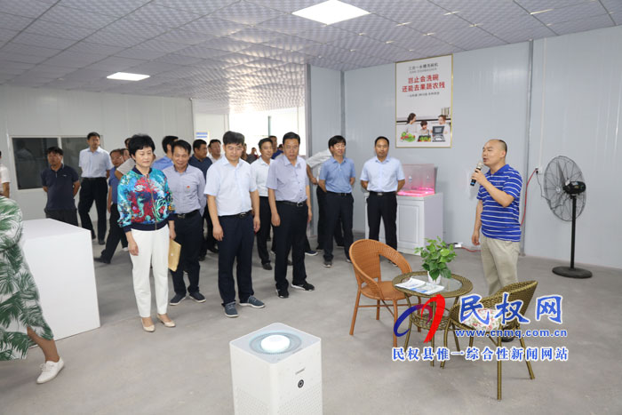 我縣開(kāi)展2018年上半年鄉(xiāng)鎮(zhèn)重點(diǎn)工作巡查觀摩活動(dòng) 我縣開(kāi)展2018年上半年鄉(xiāng)鎮(zhèn)重點(diǎn)工作巡查觀摩活動(dòng)