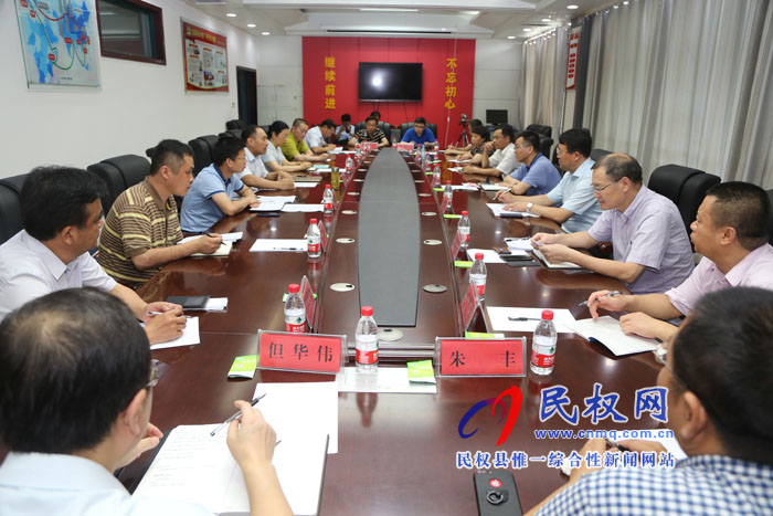 海關(guān)總署政治部副主任、政工辦主任馬建哲到我縣調(diào)研脫貧攻堅(jiān)及產(chǎn)業(yè)發(fā)展情況
