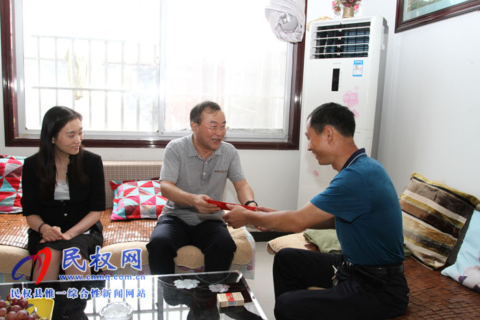 市政府副秘書長任善禮到我縣開展八一走訪慰問活動(dòng) 市政府副秘書長任善禮到我縣開展八一走訪慰問活動(dòng)
