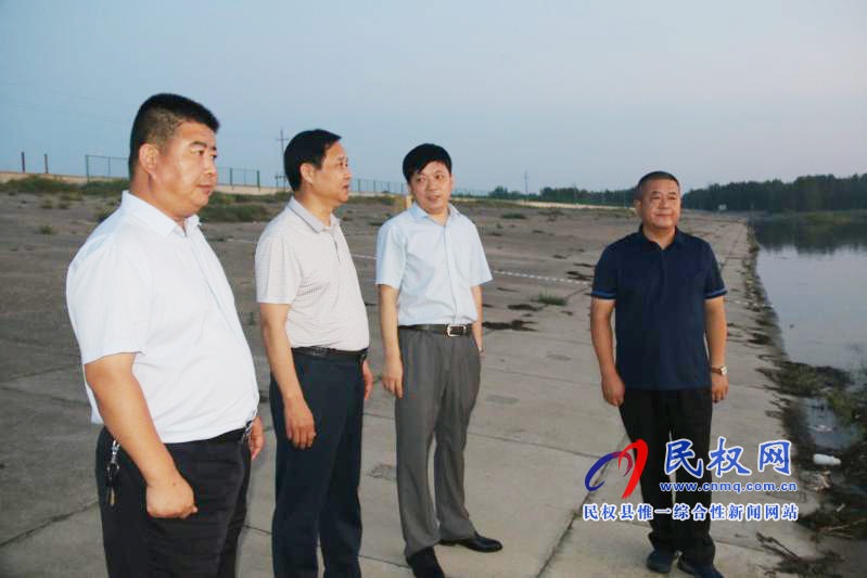 市民政局長(zhǎng)于水旺到我縣調(diào)研防汛救災(zāi)工作 市民政局長(zhǎng)于水旺到我縣調(diào)研防汛救災(zāi)工作