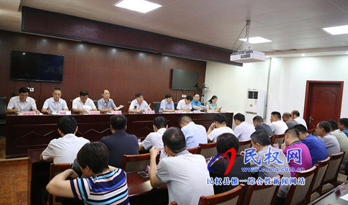 我縣各單位、各鄉(xiāng)鎮(zhèn)（街道辦）迅速傳達(dá)貫徹全縣全面提升脫貧攻堅(jiān)質(zhì)量決戰(zhàn)決