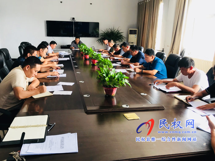 我縣各單位、各鄉(xiāng)鎮(zhèn)（街道辦）迅速傳達(dá)貫徹全縣全面提升脫貧攻堅(jiān)質(zhì)量決戰(zhàn)決