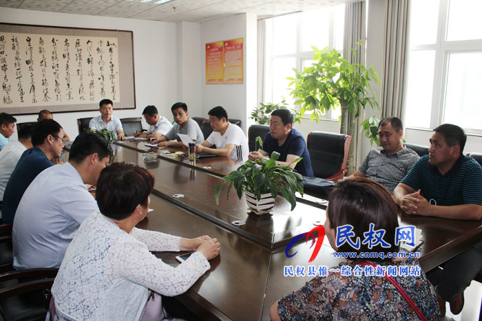 我縣各單位、各鄉(xiāng)鎮(zhèn)（街道辦）迅速傳達(dá)貫徹全縣全面提升脫貧攻堅(jiān)質(zhì)量決戰(zhàn)決