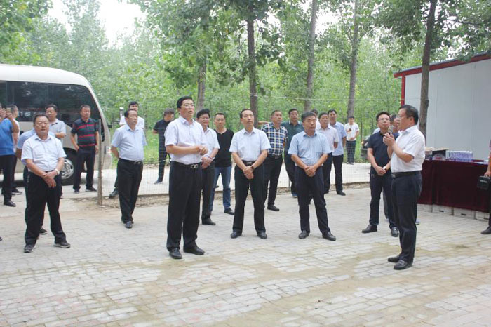 全市林業(yè)脫貧攻堅“雙能力”提升暨造林管護(hù)機(jī)制創(chuàng)新現(xiàn)場觀摩會在我縣召開 全市林業(yè)脫貧攻堅“雙能力”提升暨造林管護(hù)機(jī)制創(chuàng)新現(xiàn)場觀摩會在我縣召開