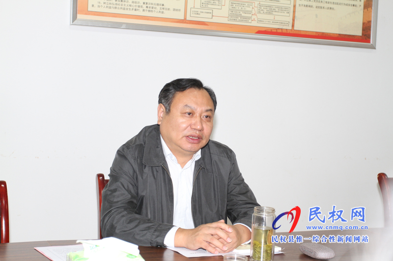 市委常委、常務副市長吳祖明到龍?zhí)伶?zhèn)邢莊村開展“三·五”基層工作日活動