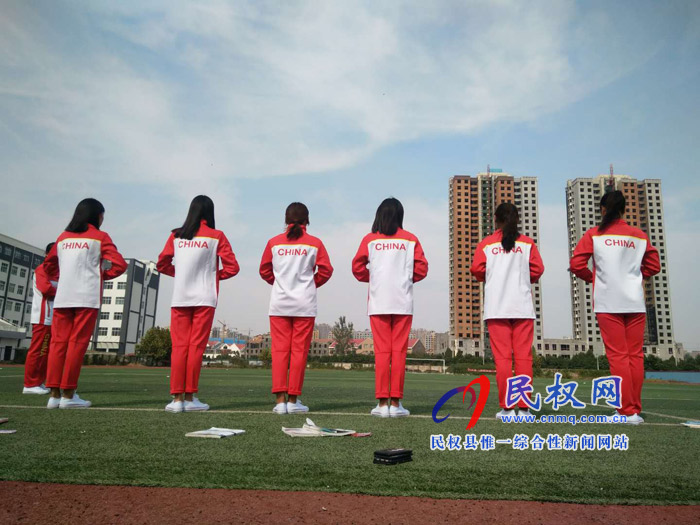 青年志愿者爭分奪秒訓(xùn)練 最美姿態(tài)迎接“糧博會(huì)” 青年志愿者爭分奪秒訓(xùn)練 最美姿態(tài)迎接“糧博會(huì)”