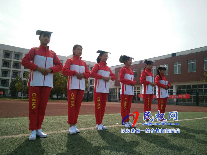 青年志愿者爭分奪秒訓(xùn)練 最美姿態(tài)迎接“糧博會(huì)” 青年志愿者爭分奪秒訓(xùn)練 最美姿態(tài)迎接“糧博會(huì)”