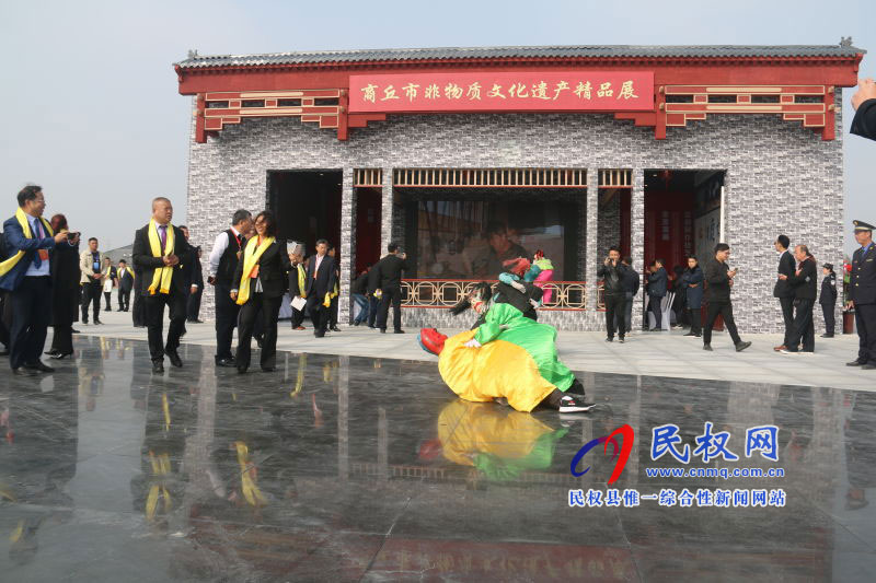 民權(quán)縣組織非遺傳承人參加華商節(jié)非遺展示活動 民權(quán)縣組織非遺傳承人參加華商節(jié)非遺展示活動