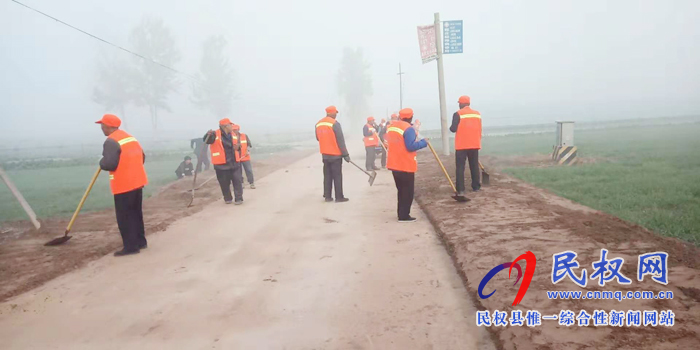 孫六鎮(zhèn)召開農(nóng)村“四好公路”護(hù)路員現(xiàn)場培訓(xùn)會
