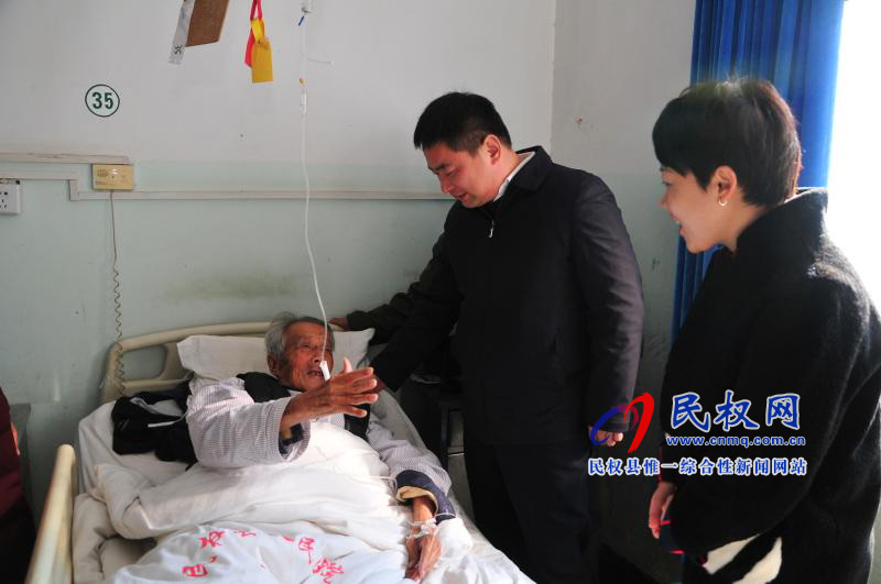 縣老干部局:看望慰問離退休老干部 縣老干部局:看望慰問離退休老干部