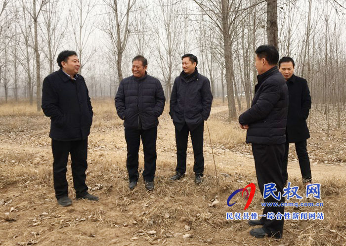 吉林省科技廳領(lǐng)導(dǎo)一行蒞臨我縣參觀學(xué)習(xí)油沙豆種植情況 吉林省科技廳領(lǐng)導(dǎo)一行蒞臨我縣參觀學(xué)習(xí)油沙豆種植情況