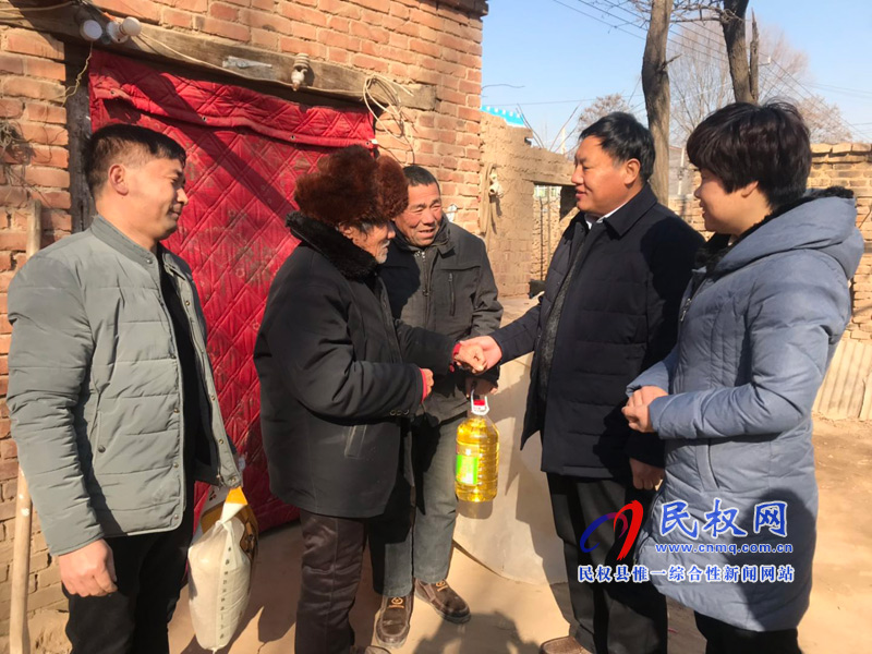 縣農(nóng)牧局組織開(kāi)展節(jié)前慰問(wèn)貧困戶(hù)活動(dòng)