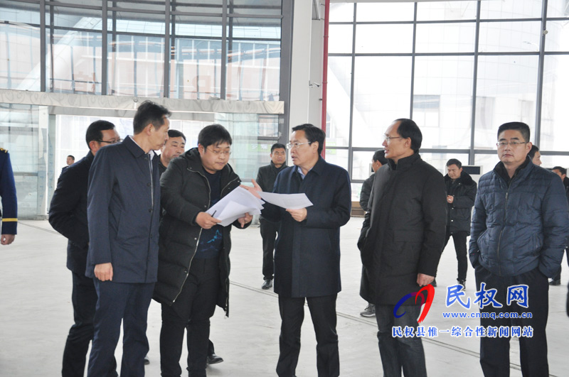 縣委書記姬脈常查看首屆精品年貨博覽會籌備情況 縣委書記姬脈常查看首屆精品年貨博覽會籌備情況