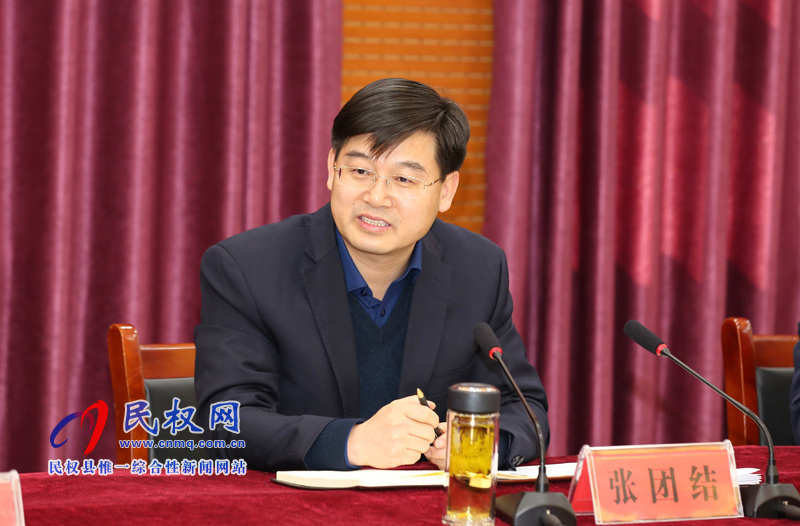我縣召開企業(yè)家座談會 我縣召開企業(yè)家座談會