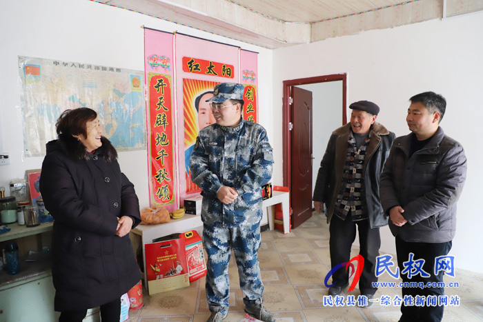 縣委常委、人武部政委江靜亞到白云寺鎮(zhèn)走訪慰問現(xiàn)役軍人家屬
