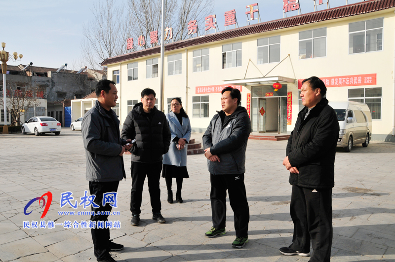副縣長(zhǎng)孟祥亮深入部分鄉(xiāng)鎮(zhèn)檢查秸稈禁燒工作 副縣長(zhǎng)孟祥亮深入部分鄉(xiāng)鎮(zhèn)檢查秸稈禁燒工作