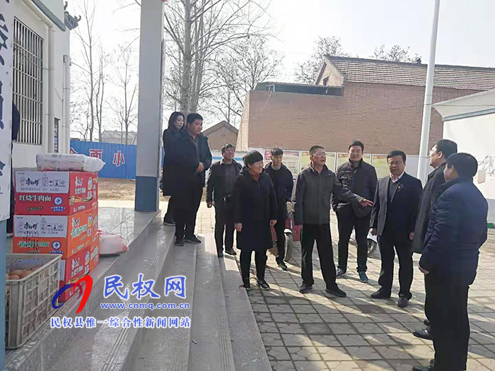 縣人大常委會副主任李勇到王莊寨鎮(zhèn)慰問駐村工作隊 縣人大常委會副主任李勇到王莊寨鎮(zhèn)慰問駐村工作隊