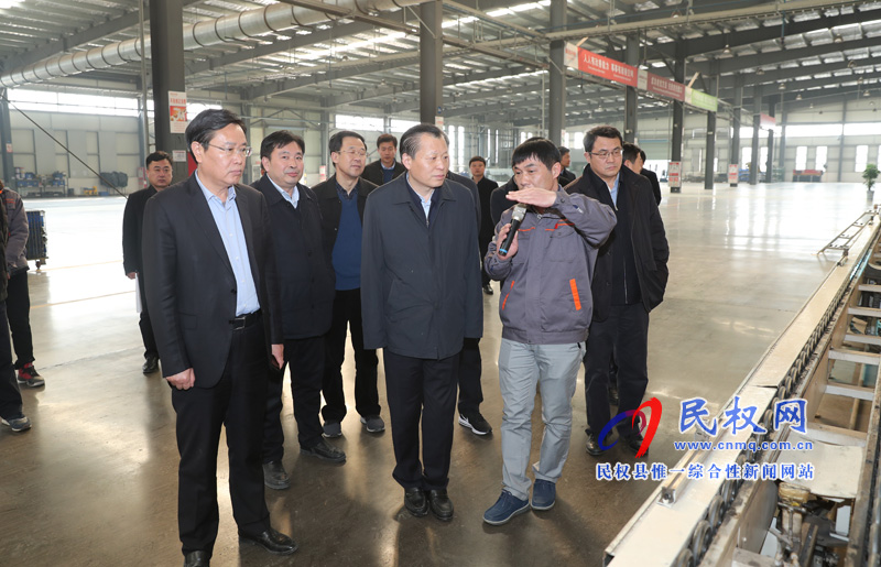 副省長劉偉到我縣調(diào)研時(shí)要求加快推進(jìn)轉(zhuǎn)型發(fā)展攻堅(jiān) 確保工業(yè)經(jīng)濟(jì)平穩(wěn)運(yùn)行 副省長劉偉到我縣調(diào)研時(shí)要求加快推進(jìn)轉(zhuǎn)型發(fā)展攻堅(jiān) 確保工業(yè)經(jīng)濟(jì)平穩(wěn)運(yùn)行