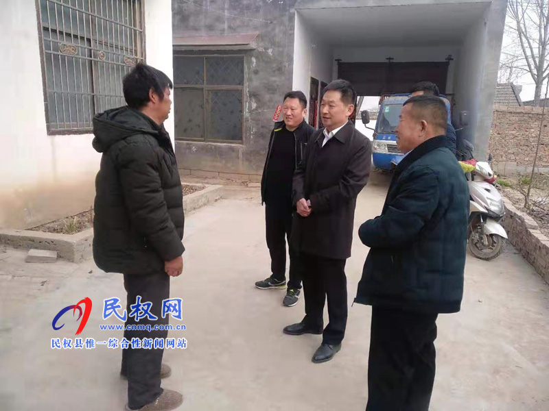 縣委常委、縣委辦公室主任孟亞松到野崗鎮(zhèn)調(diào)研督導(dǎo)脫貧總攻工作