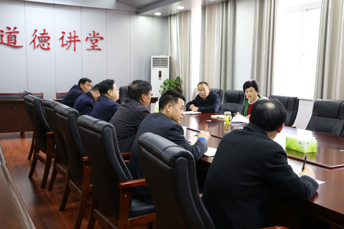 我縣各單位迅速傳達(dá)貫徹學(xué)習(xí)全縣脫貧攻堅(jiān)第八次調(diào)度會(huì)精神 我縣各單位迅速傳達(dá)貫徹學(xué)習(xí)全縣脫貧攻堅(jiān)第八次調(diào)度會(huì)精神