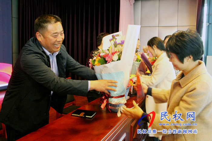民權縣實驗小學隆重表彰優(yōu)秀教師 民權縣實驗小學隆重表彰優(yōu)秀教師