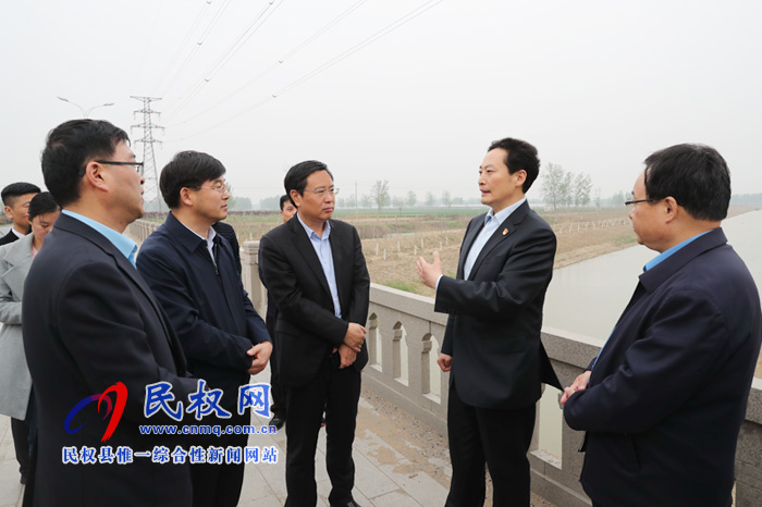 市長張建慧調(diào)研我縣國土綠化工作開展情況 市長張建慧調(diào)研我縣國土綠化工作開展情況
