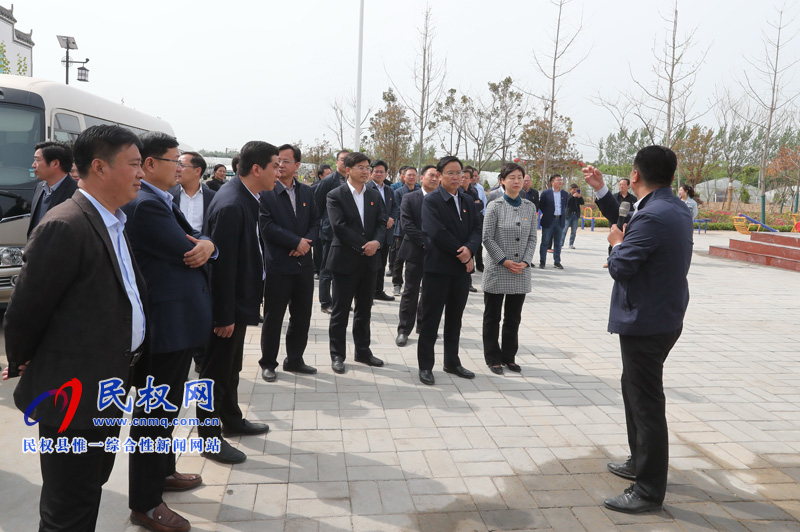 睢縣黨政考察團蒞民考察農村人居環(huán)境改善工作 睢縣黨政考察團蒞民考察農村人居環(huán)境改善工作
