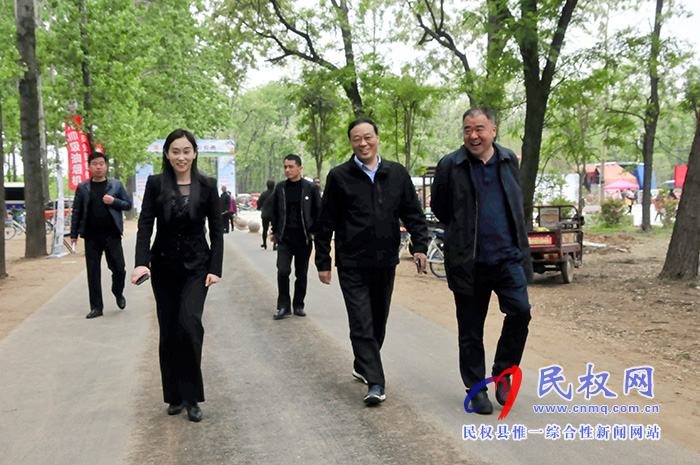 副縣長(zhǎng)朱琳到申甘林帶查看槐花節(jié)開(kāi)展情況 副縣長(zhǎng)朱琳到申甘林帶查看槐花節(jié)開(kāi)展情況