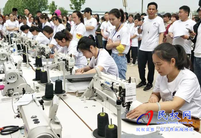 高新區(qū)內(nèi)企業(yè)河南嘉祥袋業(yè)有限公司開展“五一”運(yùn)動(dòng)會(huì)活動(dòng) 高新區(qū)內(nèi)企業(yè)河南嘉祥袋業(yè)有限公司開展“五一”運(yùn)動(dòng)會(huì)活動(dòng)