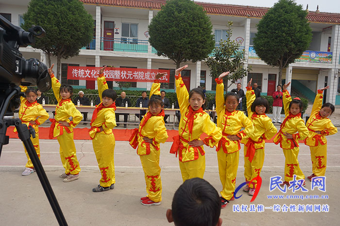 縣文聯(lián)、關(guān)工委舉辦傳統(tǒng)文化進校園活動