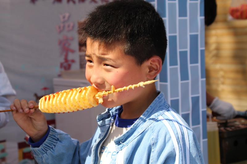 花園鄉(xiāng)趙洪坡村:賞花海 觀(guān)民俗 民俗文化游惹人“醉” 花園鄉(xiāng)趙洪坡村:賞花海 觀(guān)民俗 民俗文化游惹人“醉”