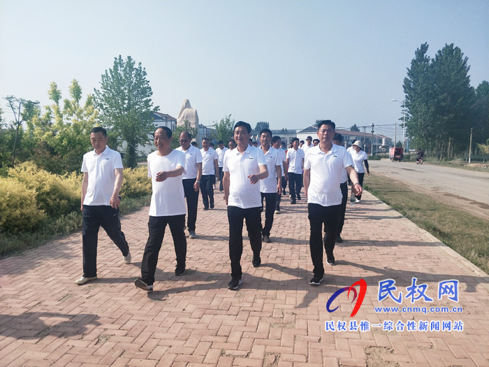 我縣褚廟鄉(xiāng)召開2019年春季運(yùn)動(dòng)會(huì) 我縣褚廟鄉(xiāng)召開2019年春季運(yùn)動(dòng)會(huì)