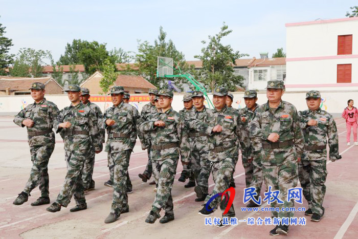 老顏集鄉(xiāng):開(kāi)展基干民兵點(diǎn)驗(yàn)活動(dòng) 老顏集鄉(xiāng):開(kāi)展基干民兵點(diǎn)驗(yàn)活動(dòng)