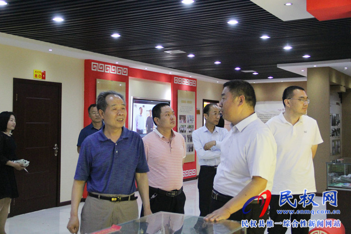 民權(quán)縣實驗小學(xué)迎來“河南省卓越家長學(xué)?！彬炇諜z查