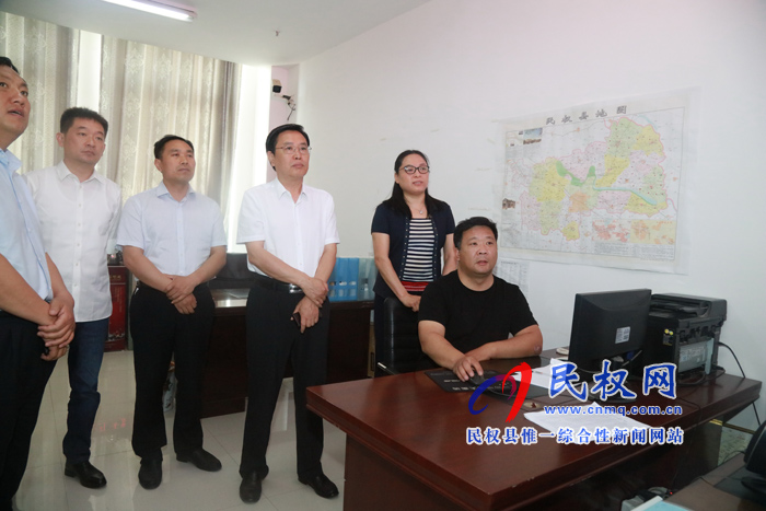 市人大常委會副主任、縣委書記姬脈常調(diào)研我縣“三夏”及秸稈禁燒工作