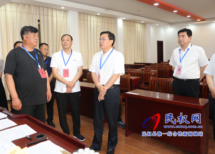 市人大常委會副主任、縣委書記姬脈常帶隊(duì)巡視高考工作