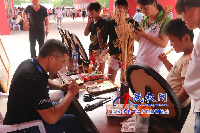 民權(quán)縣舉辦2019年“文化和自然遺產(chǎn)日”非物質(zhì) 文化遺產(chǎn)展演活動 民權(quán)縣舉辦2019年“文化和自然遺產(chǎn)日”非物質(zhì) 文化遺產(chǎn)展演活動