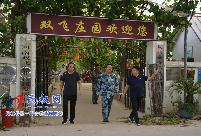 縣委常委、縣人武部政委江靜亞到我縣部分鄉(xiāng)鎮(zhèn)調(diào)研扶貧工作