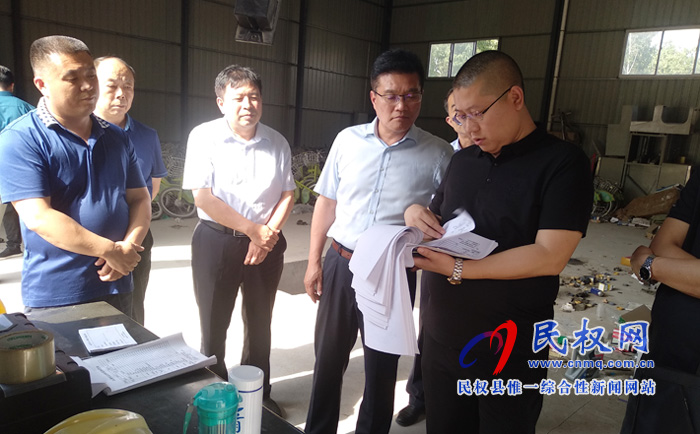 省交通運(yùn)輸廳到我縣驗(yàn)收河南省萬(wàn)村通客車提質(zhì)工程示范縣創(chuàng)建工作 省交通運(yùn)輸廳到我縣驗(yàn)收河南省萬(wàn)村通客車提質(zhì)工程示范縣創(chuàng)建工作