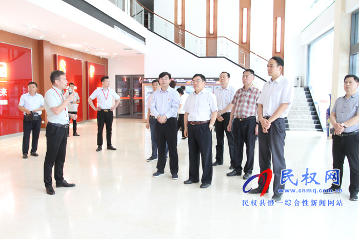 省商務(wù)廳副廳長(zhǎng)孫敬林到我縣調(diào)研開(kāi)放招商工作 省商務(wù)廳副廳長(zhǎng)孫敬林到我縣調(diào)研開(kāi)放招商工作