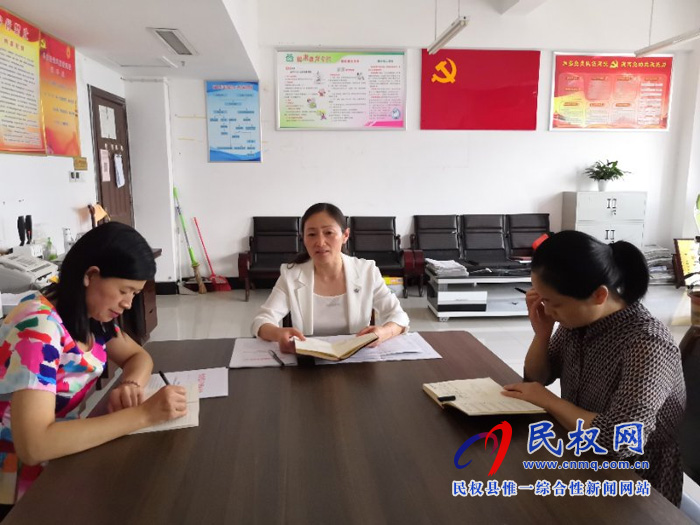 我縣各單位、各鄉(xiāng)鎮(zhèn)（街道辦）傳達(dá)貫徹全縣脫貧攻堅(jiān)推進(jìn)會(huì)精神
