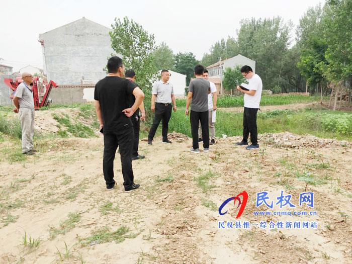 縣“美麗鄉(xiāng)村”規(guī)劃辦領(lǐng)導(dǎo)組到野崗鎮(zhèn)開展調(diào)研督導(dǎo)工作 縣“美麗鄉(xiāng)村”規(guī)劃辦領(lǐng)導(dǎo)組到野崗鎮(zhèn)開展調(diào)研督導(dǎo)工作