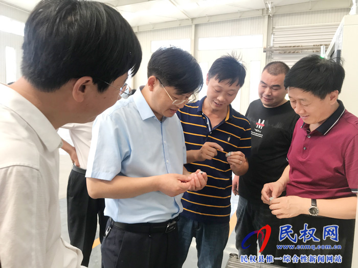 縣委副書記、縣長張團結走訪調研企業(yè) 傾聽企業(yè)訴求 協調解決發(fā)展難題 實現高質量發(fā)展