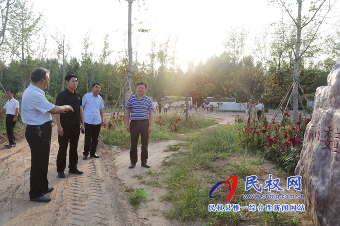 河南省第22屆黃河詩會采風團到我縣 河南省第22屆黃河詩會采風團到我縣