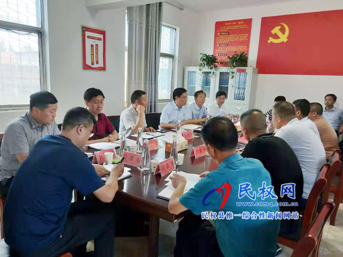 市人大常委會(huì)副主任、縣委書記姬脈常調(diào)研鄉(xiāng)鎮(zhèn)信訪維穩(wěn)工作
