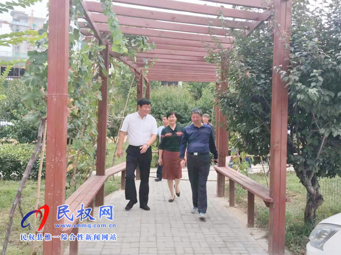 省園林單位驗(yàn)收組對(duì)縣司法局創(chuàng)建工作檢查驗(yàn)收 省園林單位驗(yàn)收組對(duì)縣司法局創(chuàng)建工作檢查驗(yàn)收