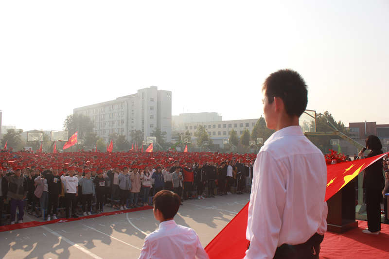 共青團(tuán)民權(quán)縣委、民權(quán)縣高級(jí)中學(xué)舉行十八歲成人禮活動(dòng)