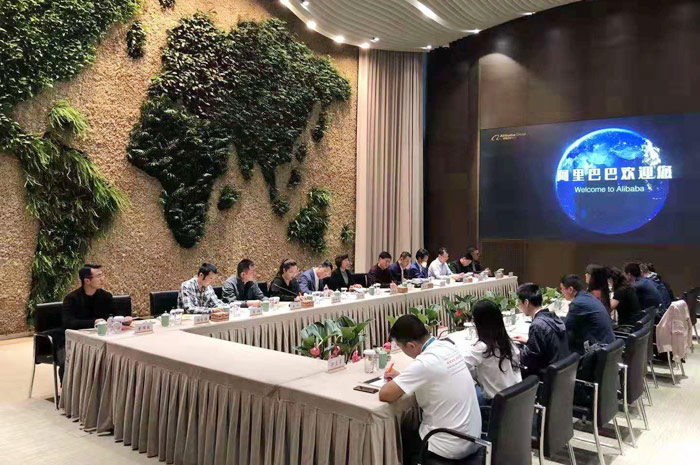縣委常委、副縣長(zhǎng)房季帶隊(duì)到阿里巴巴組織招商引資活動(dòng)