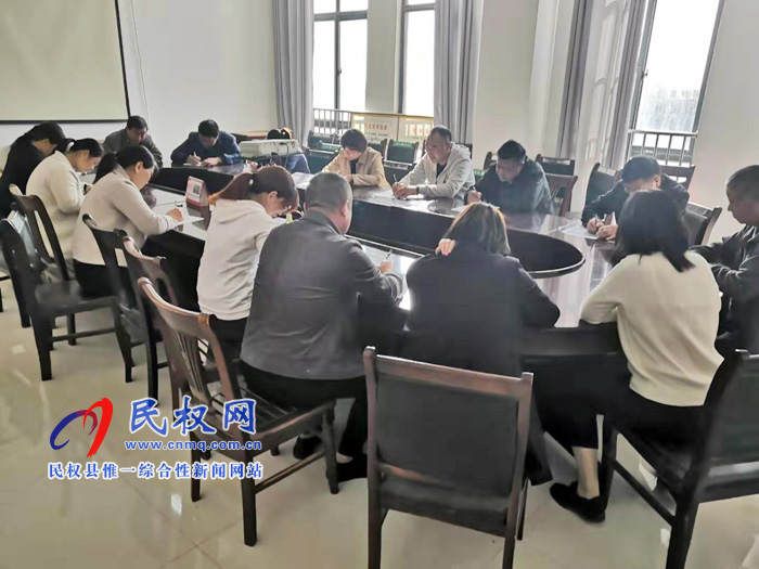 縣農(nóng)機服務(wù)中心組織黨員干部開展“不忘初心、牢記使命”主題教育專題測試