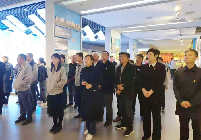 民權(quán)高新區(qū)組織非公企業(yè)開展“不忘初心，牢記使命”革命傳統(tǒng)教育實(shí)踐活動(dòng)